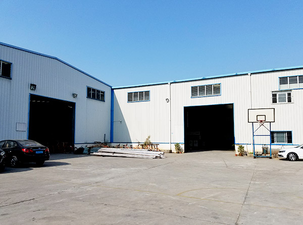 公司內場